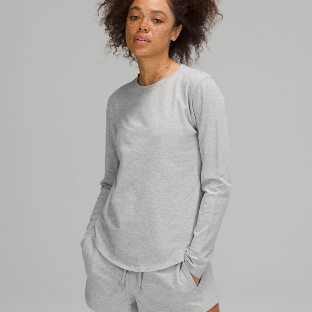 Lululemon  Love Long Sleeve Size 6 NWT